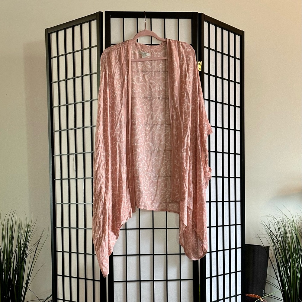 LOFT Plus Pink Floral Kimono Cardigan – Size 24/26